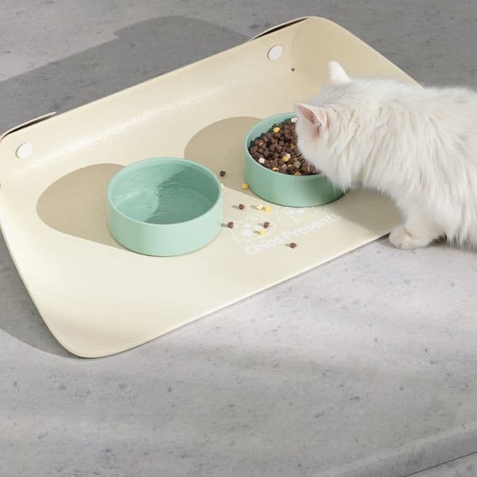 ペットマット 犬猫兼用 こぼれ防止縁付き食事マット