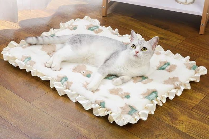 ペットマット 猫用 ふんわりフリル付きマット