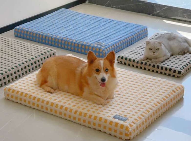 ペットマット 犬猫兼用 もこもこ秋冬保温マット
