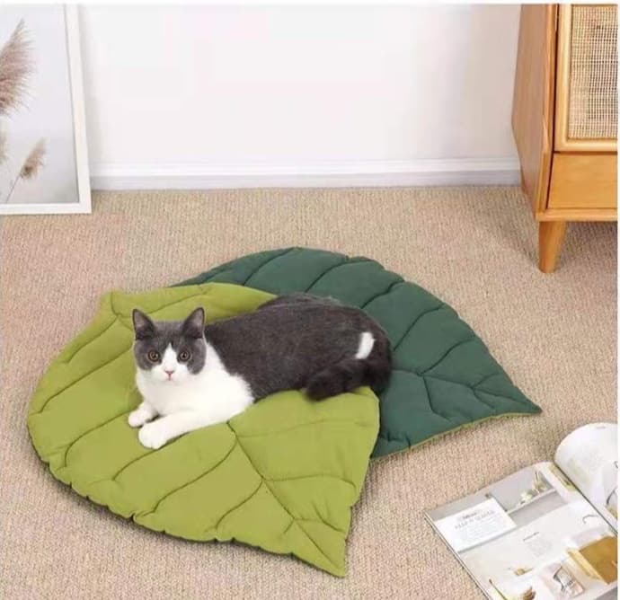 ペットマット 猫用 なめらか葉っぱ型マット