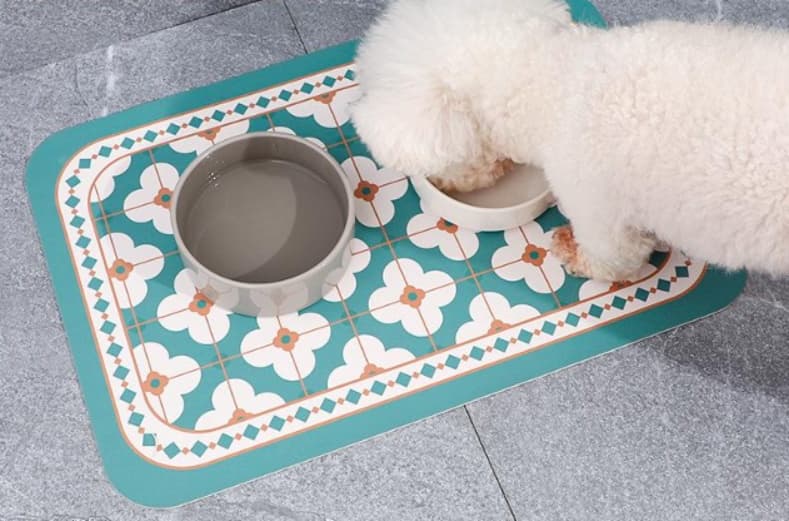 ペットマット 犬猫兼用 幾何学模様のおしゃれな食事マット