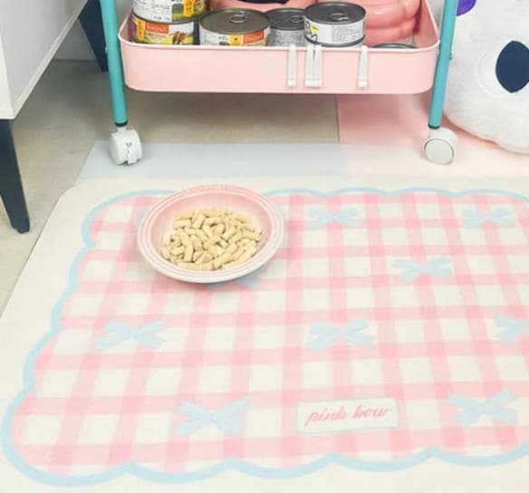 ペットマット 犬猫兼用 ふんわりリボン柄食事マット