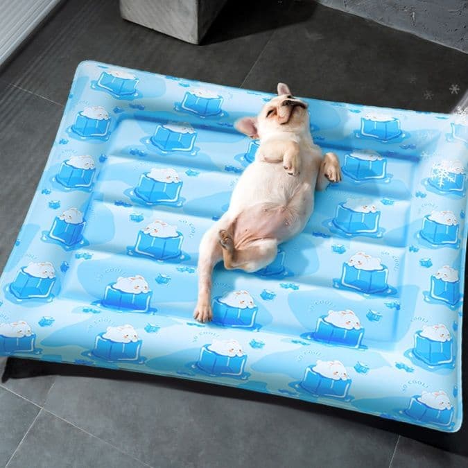 ペットマット 犬猫兼用 ひんやり快眠マット 夏の涼