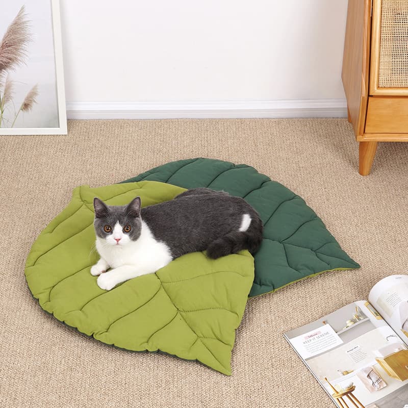 ペットマット 猫用 なめらか葉っぱ型マット